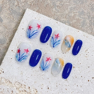 Handmade Press On Nails Sea World Hand-Painted Blue Marble Flower Pattern Short Round False Nails For Women Daily Decor