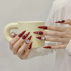 Faux Ongles à Presser Rouges Faits Main Stiletto Long Œil de Chat Strass Luxe Décoration Fleur en Cristal 3D Chaîne