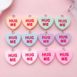 Pendentifs Cœur en Résine Avec Lettres Accessoires de Bijoux DIY pour la Saint-Valentin Hug Me Kiss Me Love Breloques Cœur