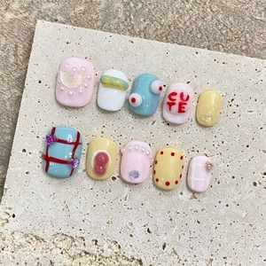Uñas postizas 3D hechas a mano con patrones de macaron coloridos y dijes de corazón