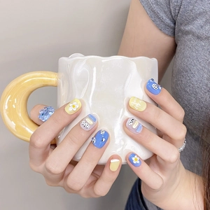 Handmade Cute Floral Press On Nails 3D Flower Polka Dot Design Short Round Plastic Fake Nails Sweet Korean Style Nail Art For Women