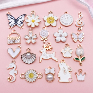 Pendentifs DIY en Alliage d'Émail Blanc Charmes de Motif de Lapin Cerf Fleur Mignons pour la Fabrication de Bijoux Accessoires de Collier de Porte-clés