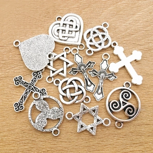 Pendentifs en alliage argenté antique avec cœur celtique et breloques pour bijoux DIY