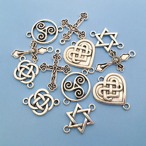 Détails de pendentifs en alliage argenté antique avec nœuds celtiques et croix