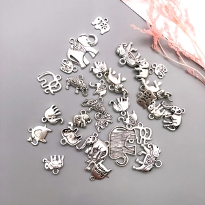 Détails de breloques éléphant en argent avec gravure Buena Suerte pour la création de bijoux