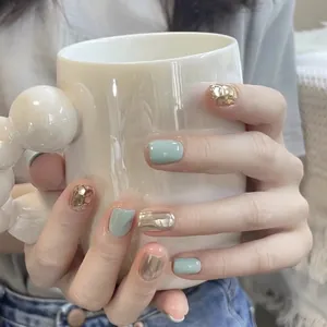 Handmade Mirror Texture Milk Green Champagne Gold Sequins Press On Nails Short Square Round Shape Artificial Nails For Women Fashion Nail Art