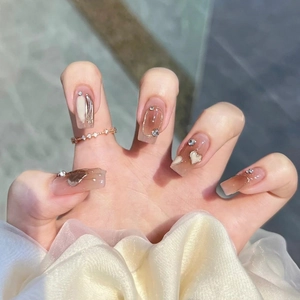 Faux Ongles Faits Main Dégradé Caramel Crème Cœur Luxe Cœur Doré Strass Rouge Vin Floral Ongles Réutilisables pour Femmes