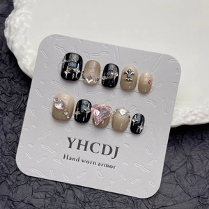 Handmade sweet and cool gradient press-on nails with pink heart rhinestones and silver cross