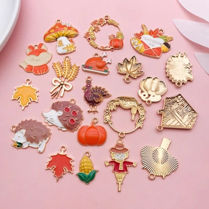 Thanksgiving Anhänger Set mit Emaille Igel, Truthahn und Ahornblatt Legierung