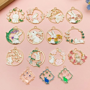 Lega Smalto Coniglio Ghirlanda di Fiori Cavo Pendente DIY Accessori per Gioielli Coniglietto Luna Ciondoli per Orecchini Collana