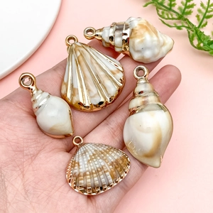Laser plated acrylic ocean shell pendants with gold edges for DIY keychain accessories