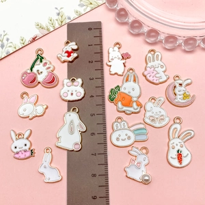 Pendentifs lapin et carotte en émail mignon en 15 styles pour accessoires bijoux DIY