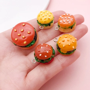 Set of 5 realistic resin hamburger pendants in various sizes and colors for DIY keychains