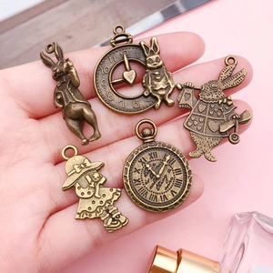 5 tlg. Vintage Bronze Anhänger Set mit Hase und Uhr für DIY Schmuckherstellung
