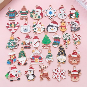Ciondoli in Lega di Smalto Natalizi per la Creazione di Gioielli DIY Babbo Natale Omino di Pan di Zenzero Fiocco di Neve Renna Charms Accessori per Collane Bracciali