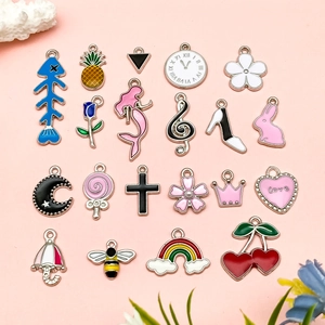 Ciondoli in Lega di Zinco Smaltati per Creazione Gioielli Fai da Te Forme Miste Cuore Fiore Ape Corona Pendenti per Bracciali Collane