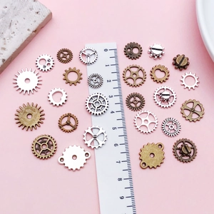 Mixed vintage alloy steampunk gears in bronze and silver for DIY jewelry crafts