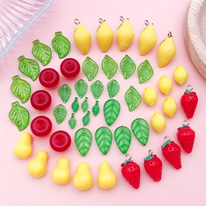 Pendentifs de fruits en acrylique avec fraise citron poire et feuilles pour bijoux DIY
