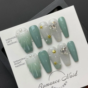 Handmade Press On Nails Ocean Shell Design Sage Green Gradient Artificial Pearl Rhinestone Heart Luxury Long Coffin Fake Nails For Women