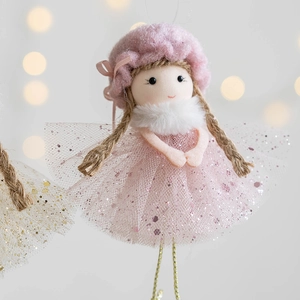 Poupée ange en peluche rose avec jupe à paillettes et bonnet tricoté pour décor de Noël