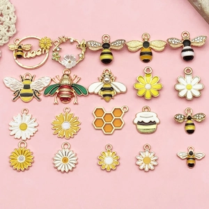 Emaille Legierung Biene Gänseblümchen Honigwabe Anhänger Strass Künstliche Perle Insekten Blumen Charms Für DIY Schmuckherstellung Schlüsselanhänger Dekor
