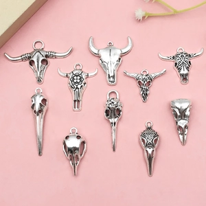 Pendentifs Crâne d'Animal en Alliage de Zinc Vintage Tête de Taureau Crâne d'Oiseau pour la Fabrication de Bijoux DIY Style Gothique Punk