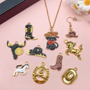 Set de breloques bijoux style western avec bottes de chat et pendentifs fer à cheval