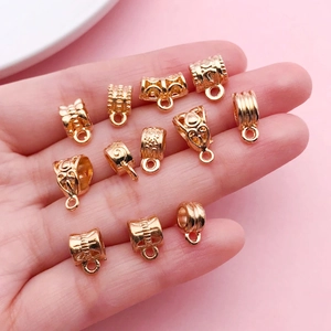 Colgantes vintage de oro KC con agujero grande y patrones grabados para joyería DIY