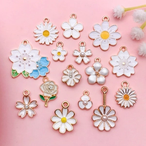 Pendentifs de bijoux DIY avec motifs de fleurs blanches en alliage pour colliers