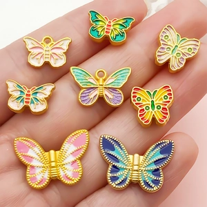 Kleurrijke vlinderkralen van legering in mat goud voor DIY sieraden maken