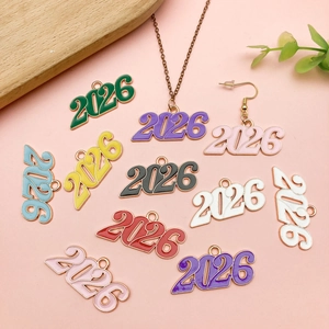 Colgantes coloridos 2026 de esmalte y aleación para joyería DIY en colores variados