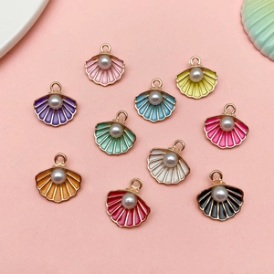 Colorful shell-shaped alloy pendants with pearls for DIY necklace and bracelet jewelry making