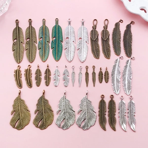 Ciondoli in Lega Vintage a Forma di Piuma e Foglia per Creazione Gioielli DIY Collane Orecchini Charm in Metallo Bronzo Argento