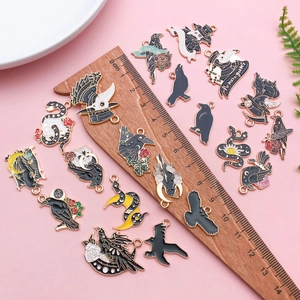 Pendentifs gothiques en émail avec corbeau et serpent pour bijoux DIY avec règle de mesure