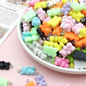 Colgantes de ositos de colores en resina con aros metálicos para joyería DIY y llaveros