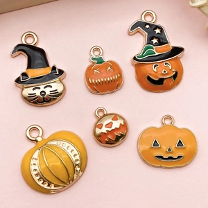 Lot de 6 pendentifs Halloween en émail avec chats noirs et citrouilles pour bijoux DIY