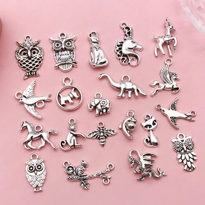 Pendentifs Animaux en Alliage de Zinc Argent Antique Breloques Mixtes de Dessin Animé Abeille Hibou Dinosaure Pour la Fabrication de Bijoux DIY Collier Bracelet Matériel d'Artisanat