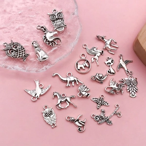 Sélection de breloques d'animaux en argent antique avec hiboux et dragons pour bijoux DIY