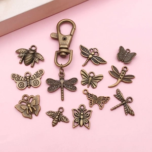 Set de dijes de insectos en bronce antiguo con abeja mariposa y libélula para joyería DIY