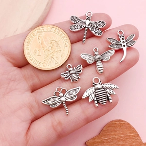 Breloques papillon et insectes en alliage argent antique pour bijoux DIY