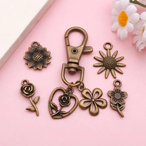 Antique bronze alloy flower pendant set with lobster clasp for DIY jewelry making
