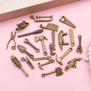 Antik-Bronze-Werkzeuganhänger-Set für DIY-Halsketten und Schlüsselanhänger-Zubehör