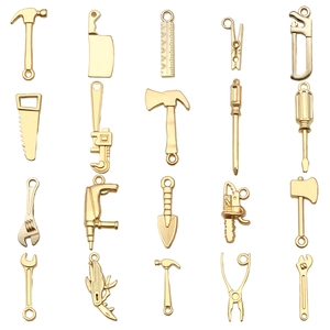 20-teiliges Set vergoldeter Legierungs-Werkzeuganhänger für DIY-Schmuckherstellung