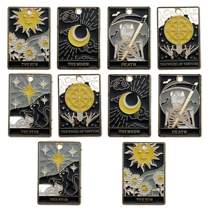 10er-Set Tarot-Emaille-Anhänger mit Sonnen- Mond- und Sternmotiven für DIY-Schmuck