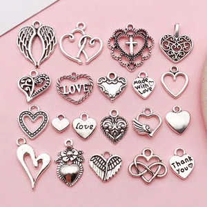 Ciondoli in Lega di Zinco Argento Antico Cuore Ali Croce per Creazione di Gioielli Fai da Te Collana Bracciale Orecchini