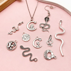 Colgantes de serpiente de plata retro para collares DIY y kits de accesorios