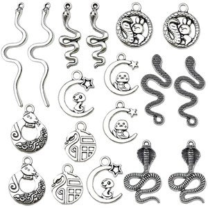 Colgantes de serpiente en plata antigua para joyas y collares del zodiaco chino 2025