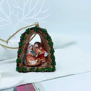 Décoration de crèche en résine faite main avec sainte famille et corde de suspension en jute