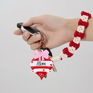 Mother's Day keychain with red heart Mom pendant and red-white woven wrist strap