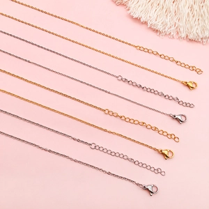 Minimalistische Edelstahl O-Ketten in Gold und Silber mit praktischem Karabinerverschluss